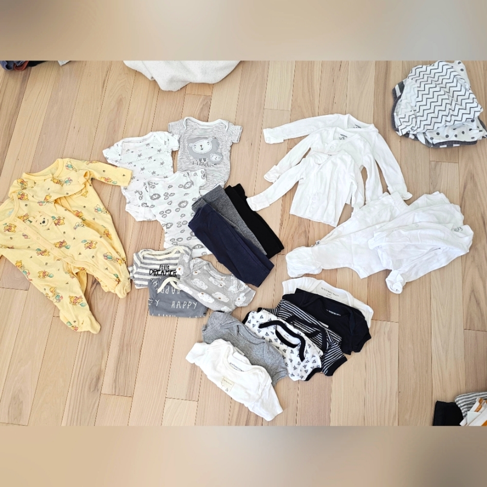Newborn & 0-3 Clothing Bundle NWOT